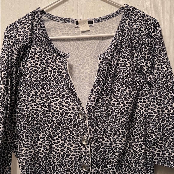 JL Studio Top - Picture 2 of 4